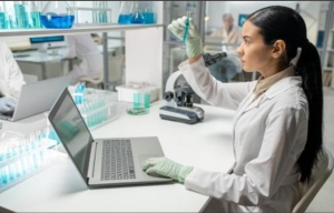 Female lab worker testing kratom purity — why lab-tested kratom matters for Canadian buyers 
